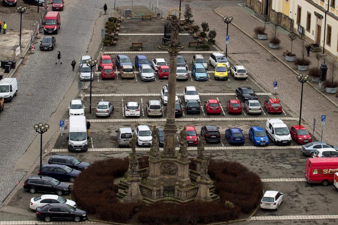 Byt 2+Kk Na Velkem Namesti Hradec Králové Eksteriør billede