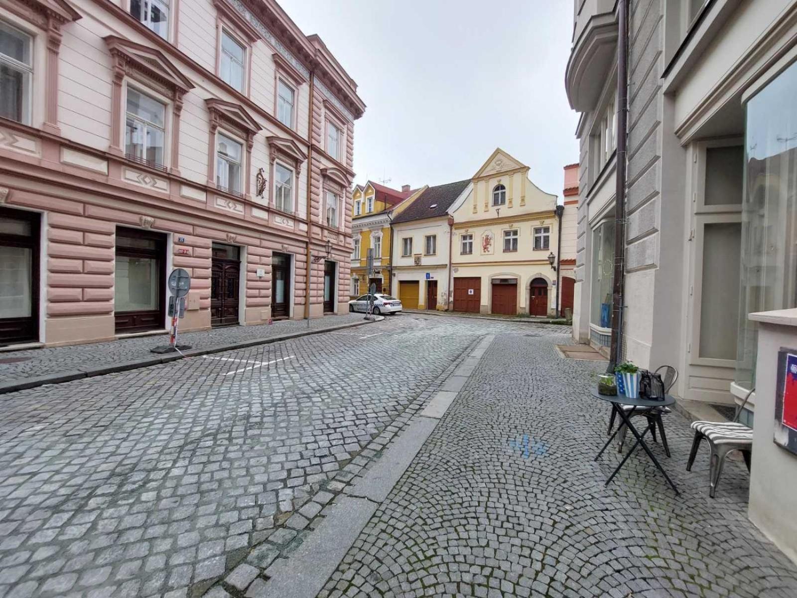 Byt 2+Kk Na Velkem Namesti Hradec Králové Eksteriør billede